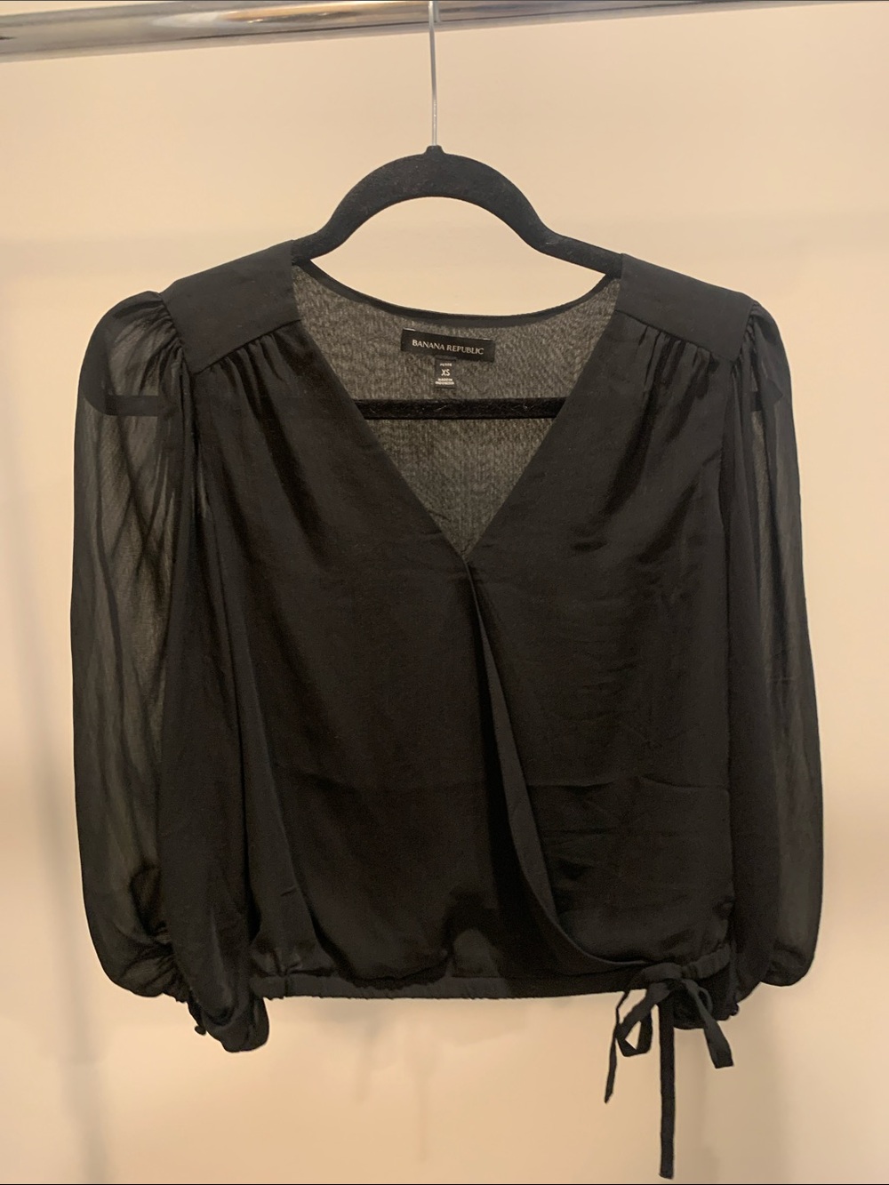 Banana Republic Black V-Neck Sheer-Sleeve Drawstring Blouse